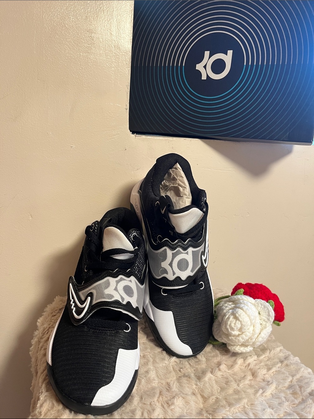 nwt Nike KD Kids' Basketball Shoes